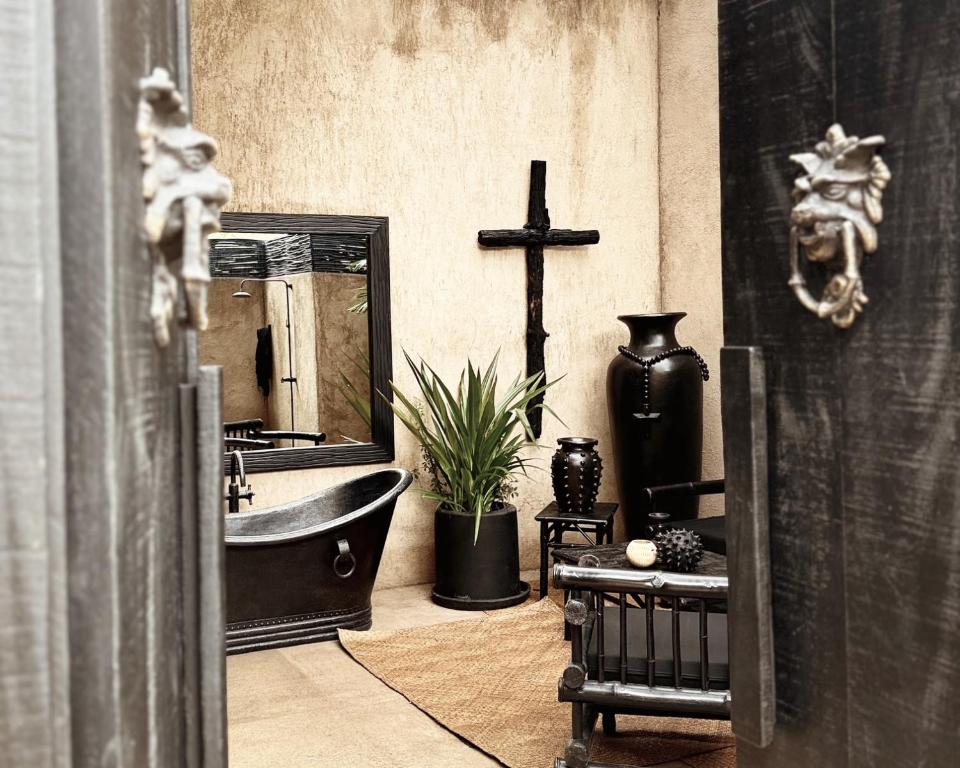 The Casa Saint George Hotel