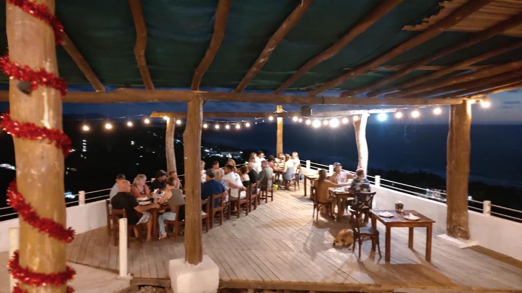 Villas Roberto's Bistro Mirador